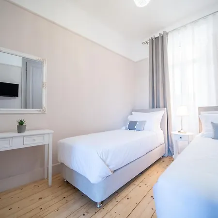 Apartment Oikia Tripodon *