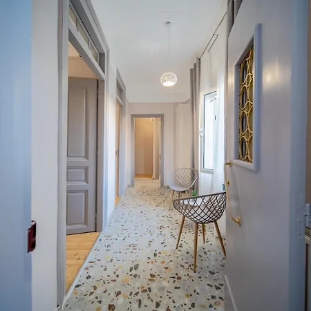 Apartment Oikia Tripodon Athens